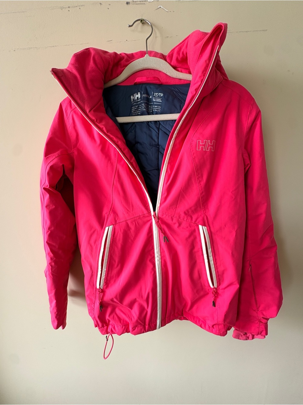 Helly Hansen Hot Pink Ski Jacket with Detachable Hood